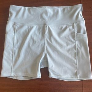 Size large Womens biker shorts with pockets